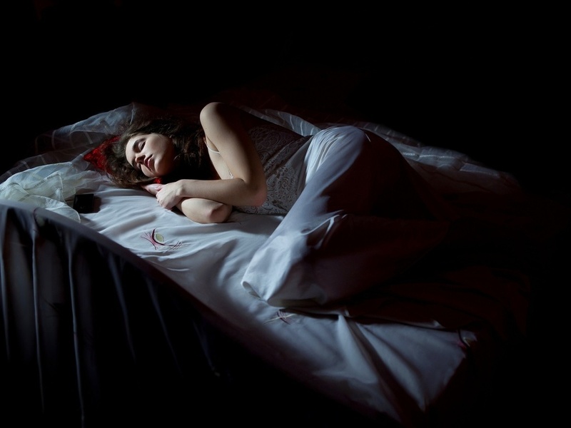 Сон та здоров'я. Чому людині потрібна темрява?